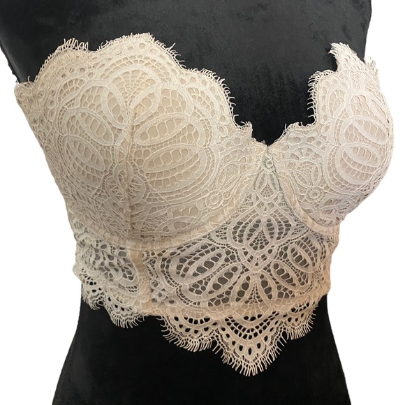 Elegant Cream Lace Bralette - Picture 5 of 13